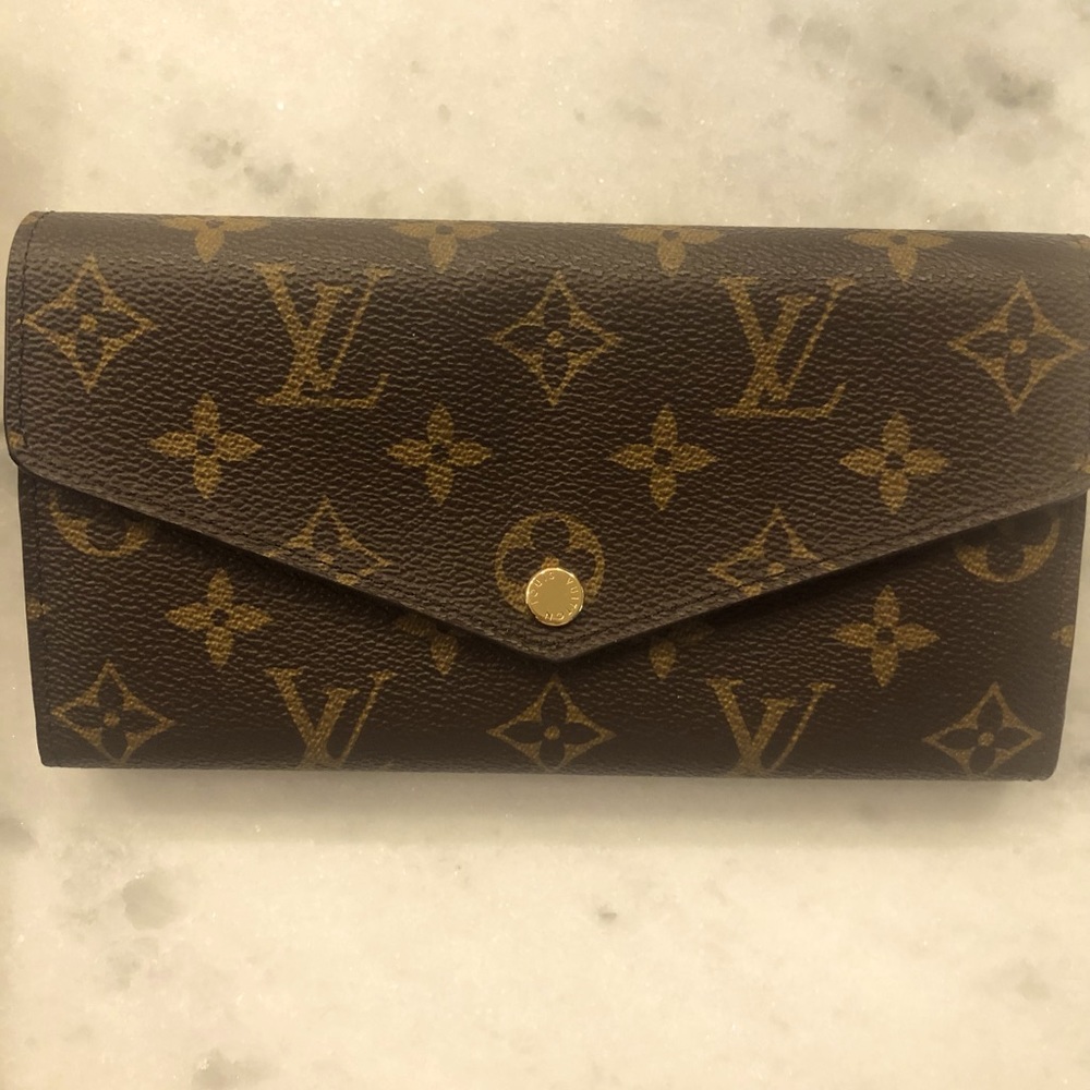 Louis Vuitton Sarah Monogram Wallet